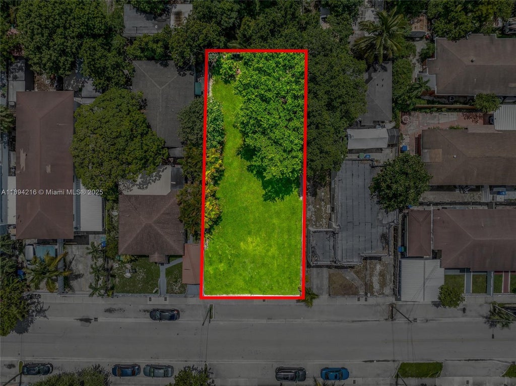 1376 Nw 32nd St, Miami