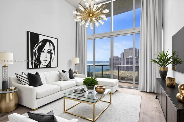 4 of 72 - 495 Brickell Ave 1510, Miami, FL
