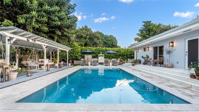 1015 Ne 119th St, Biscayne Park