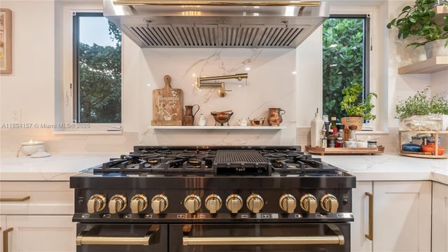 5 of 58 - 1015 Ne 119th St, Biscayne Park, FL