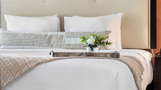 1 of 21 - 1437 Collins Ave 327, Miami Beach, FL