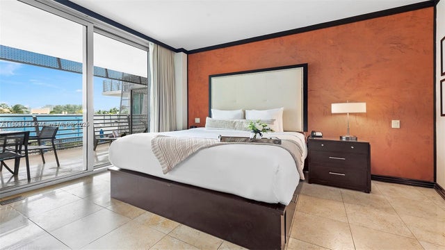 2 of 21 - 1437 Collins Ave 327, Miami Beach, FL