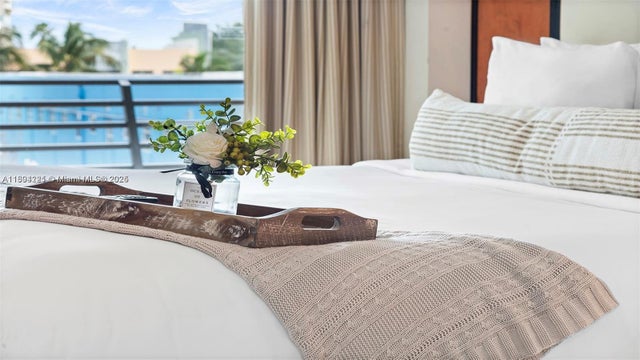 3 of 21 - 1437 Collins Ave 327, Miami Beach, FL