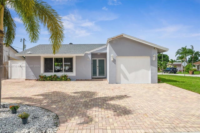 1 of 29 - 155 Sw 32nd Ter, Deerfield Beach, FL