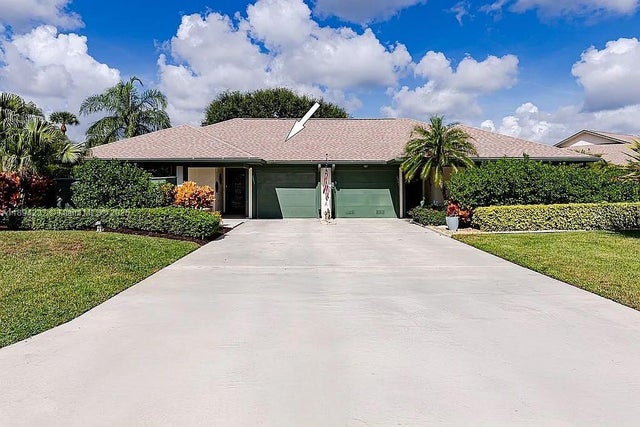 1 of 20 - 6893 Se Bunker Hill Dr, Hobe Sound, FL