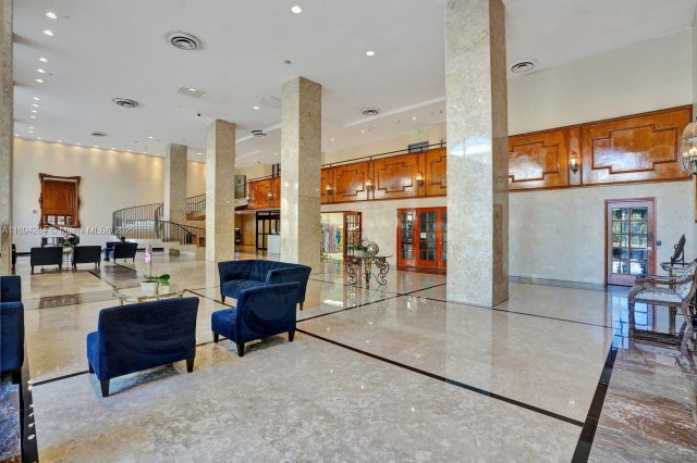 4 of 42 - 5601 Collins Ave 504, Miami Beach, FL