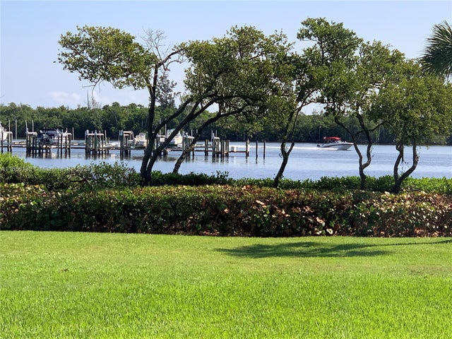 3 of 42 - 6082 Se Landing Way 10, Stuart, FL