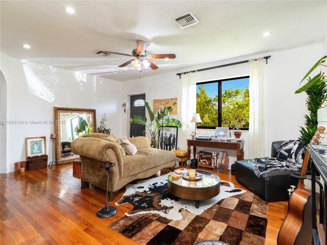 2 of 19 - 337 Nw 47th St, Miami, FL