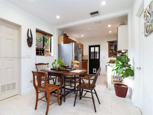 5 of 19 - 337 Nw 47th St, Miami, FL