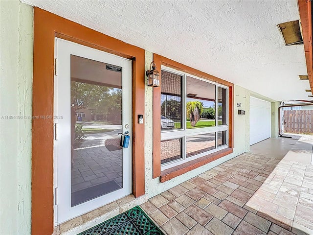 4 of 74 - 5511 Ne 18th Ter, Fort Lauderdale, FL