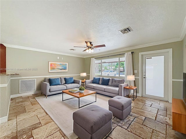 5 of 74 - 5511 Ne 18th Ter, Fort Lauderdale, FL