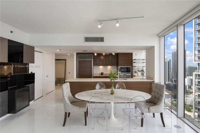 3 of 20 - 475 Brickell Ave 4015, Miami, FL