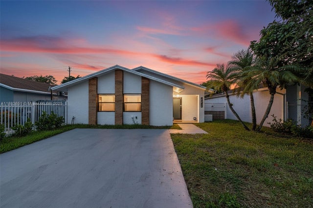 3 of 33 - 21032 Sw 121st Ave, Miami, FL