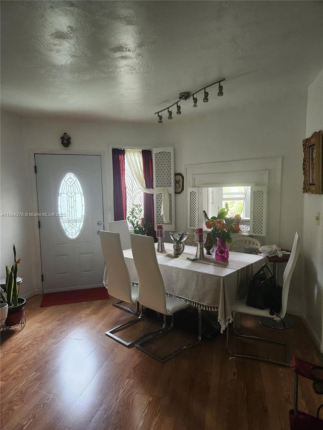4 of 14 - 18710 Ne 18th Ave 209, Miami, FL