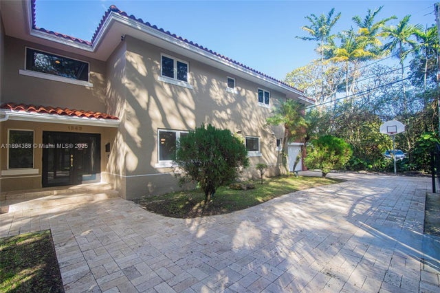 4 of 26 - 1543 Dorado Ave, Coral Gables, FL
