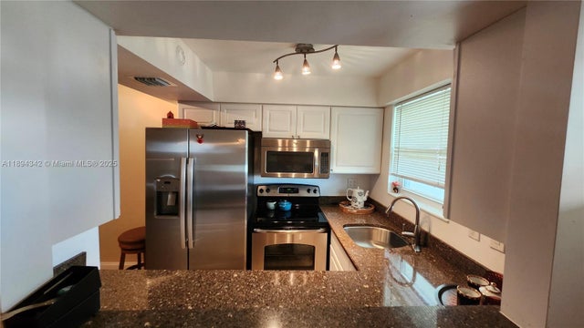 1 of 35 - 20 Se 13th St C4, Boca Raton, FL