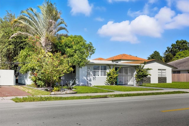 1 of 29 - 510 N 56th Ave, Hollywood, FL