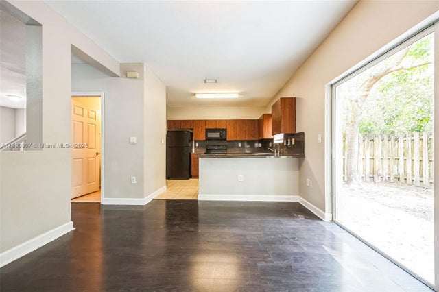 4 of 15 - 355 Se 20th Ter, Homestead, FL