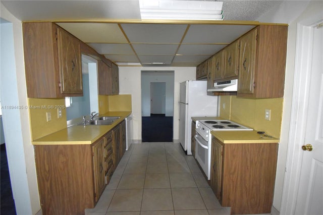3 of 17 - 1301 Campanelli Dr, Plantation, FL