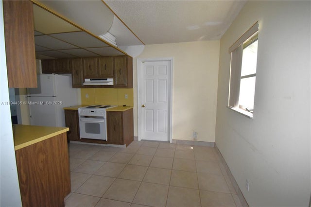4 of 17 - 1301 Campanelli Dr, Plantation, FL