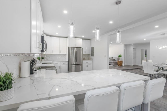 5 of 18 - 2718 Adams St, Hollywood, FL