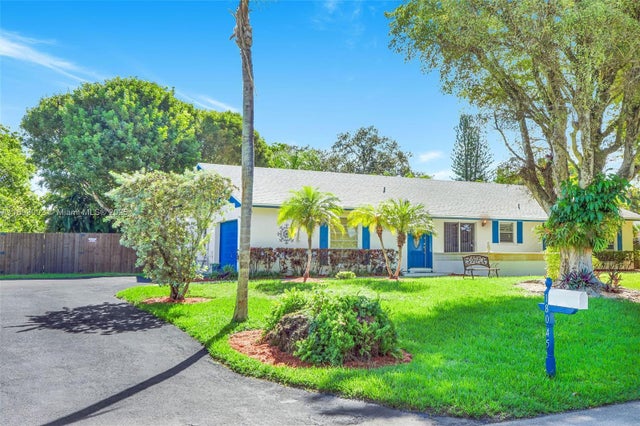 2 of 36 - 18045 Sw 87th Ct, Palmetto Bay, FL