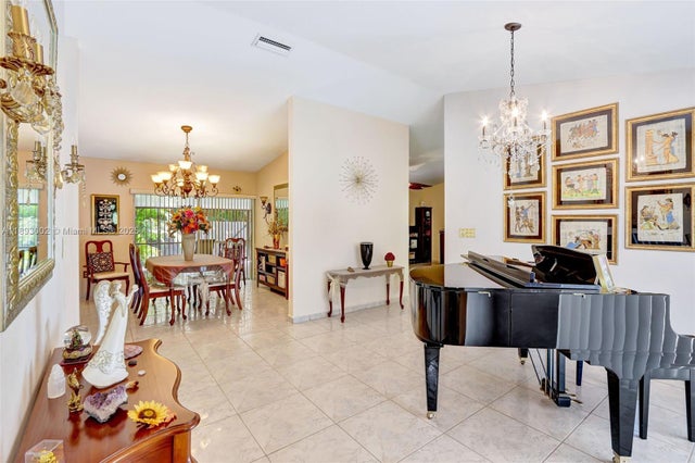 5 of 36 - 18045 Sw 87th Ct, Palmetto Bay, FL