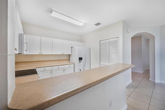 5 of 40 - 2884 Se 2nd Dr, Homestead, FL