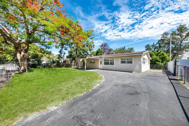 1 of 45 - 6442 Oak St, Hollywood, FL