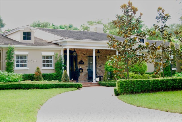 2 of 11 - 2301 Alhambra Cir, Coral Gables, FL