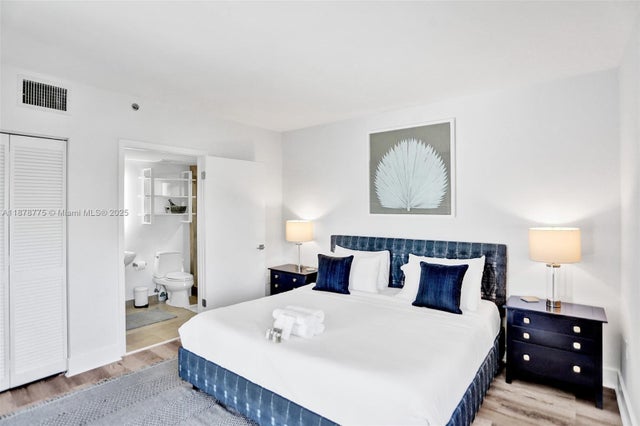 3 of 21 - 360 Collins Ave 401, Miami Beach, FL