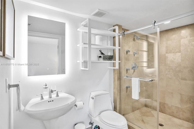 5 of 21 - 360 Collins Ave 401, Miami Beach, FL