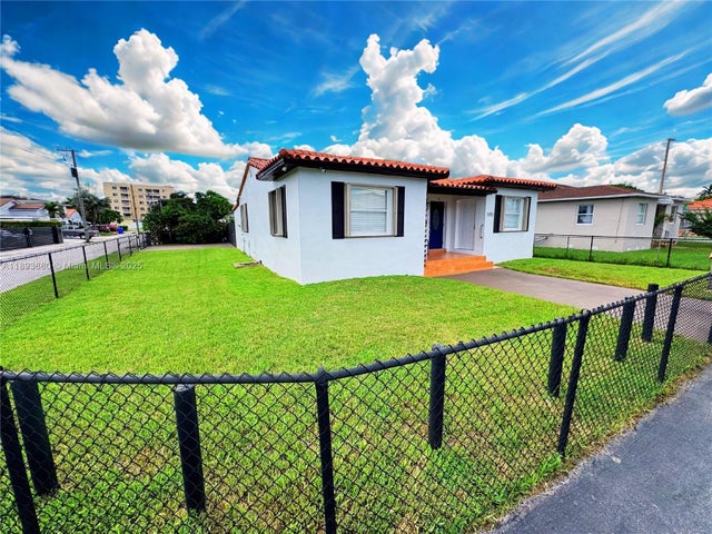 2 of 33 - 590 Sw 36th Ave, Miami, FL