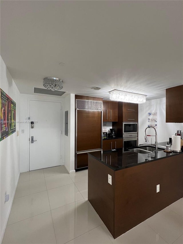 2 of 15 - 485 Brickell Ave 4109, Miami, FL
