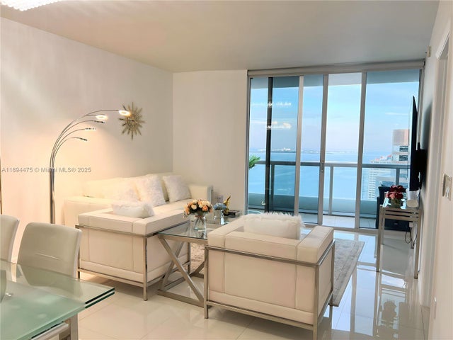 3 of 15 - 485 Brickell Ave 4109, Miami, FL