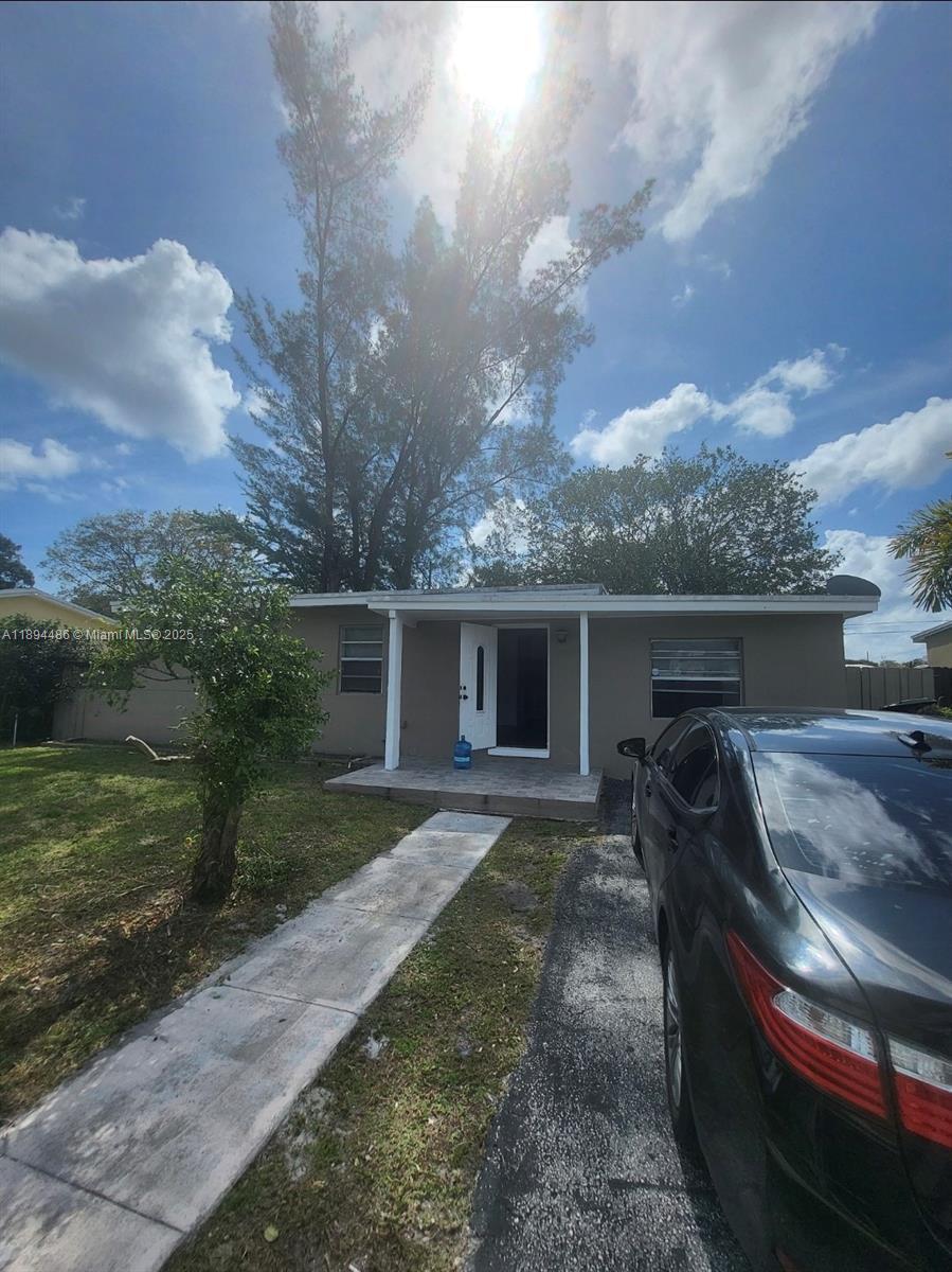 1402 Nw 13th Ct, Fort Lauderdale