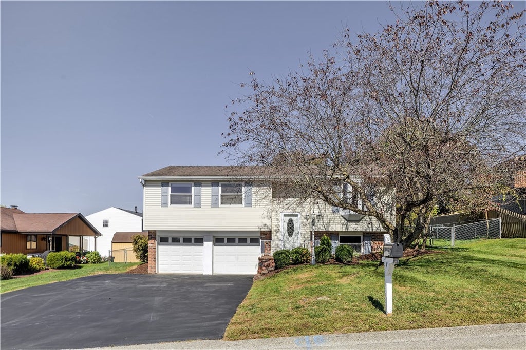 305 Hopi Drive, Hempfield