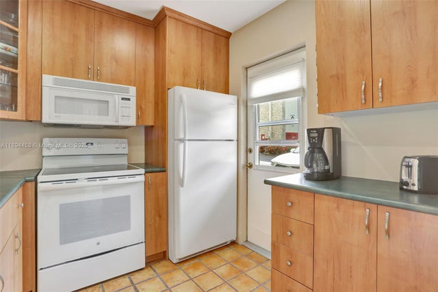 3 of 41 - 4311 Nw 16th St B103, Lauderhill, FL