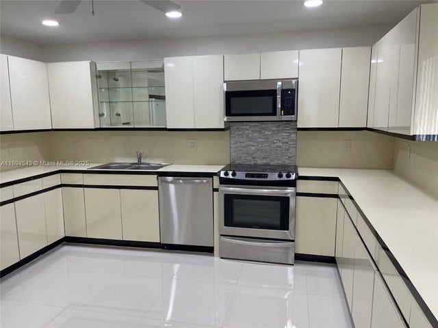 4 of 6 - 5181 Ne 17th Ave, Pompano Beach, FL