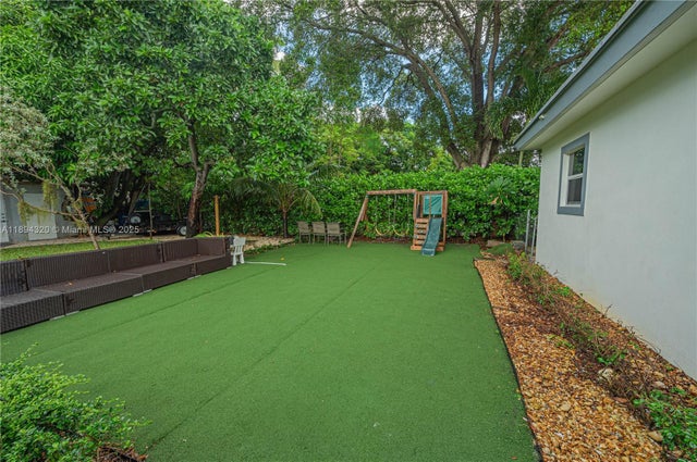 4 of 61 - 735 Nw 122nd St, North Miami, FL