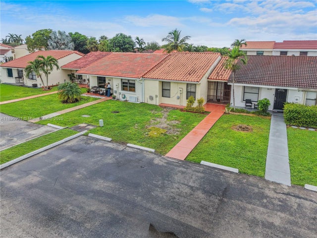 2 of 47 - 1620 Sw 124th Pl, Miami, FL