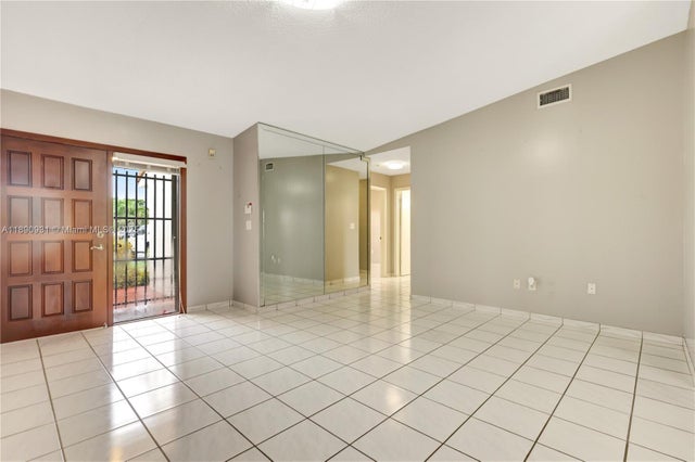 5 of 47 - 1620 Sw 124th Pl, Miami, FL