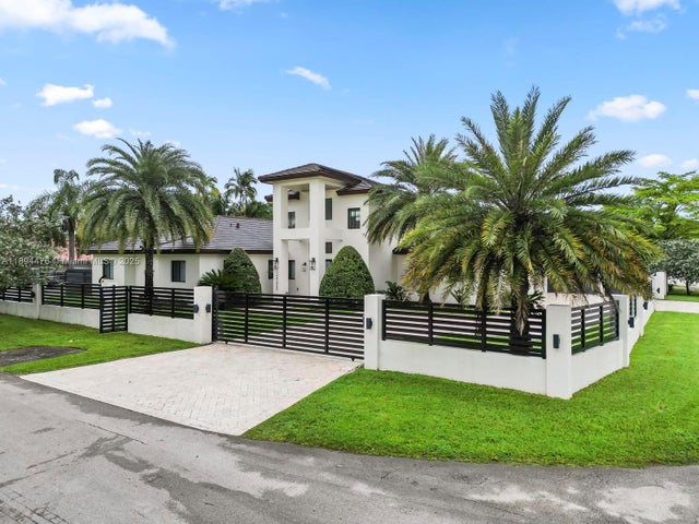 2 of 52 - 12250 Sw 103rd Ter, Miami, FL