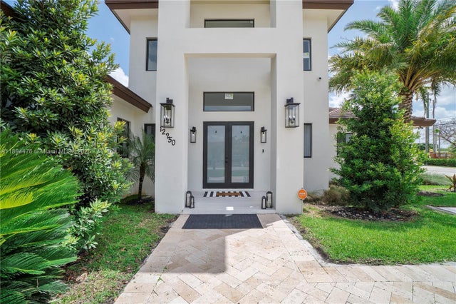 4 of 52 - 12250 Sw 103rd Ter, Miami, FL