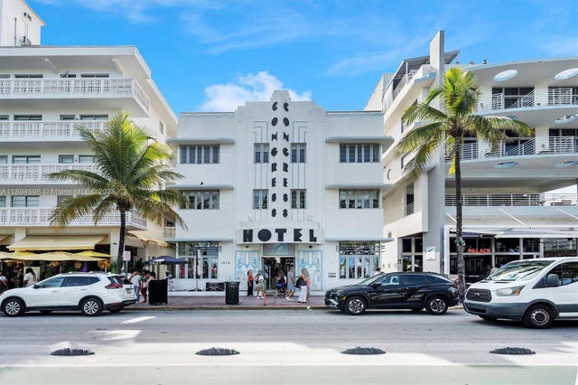 1 of 29 - 1036 Ocean Dr B205, Miami Beach, FL