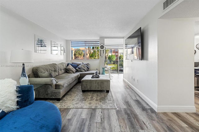 3 of 25 - 9441 Sw 4th St 204, Miami, FL