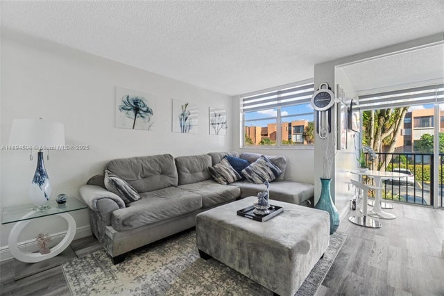 4 of 25 - 9441 Sw 4th St 204, Miami, FL