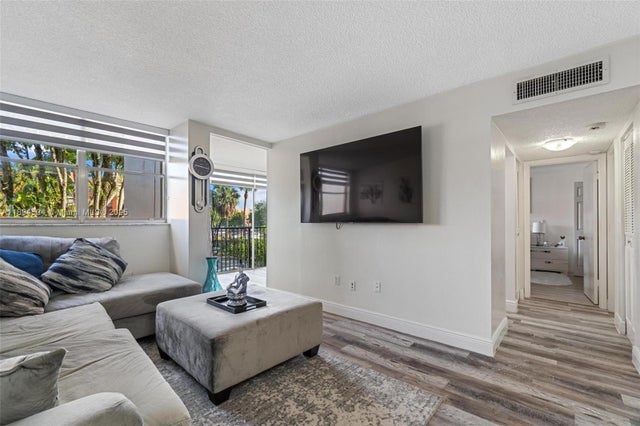 5 of 25 - 9441 Sw 4th St 204, Miami, FL
