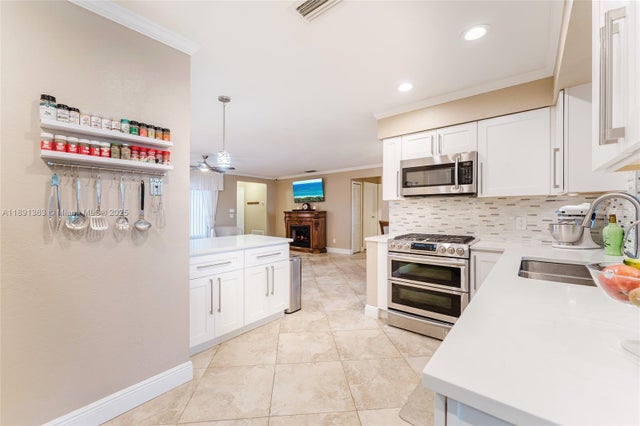 2 of 53 - 11541 Nw 35th St, Sunrise, FL