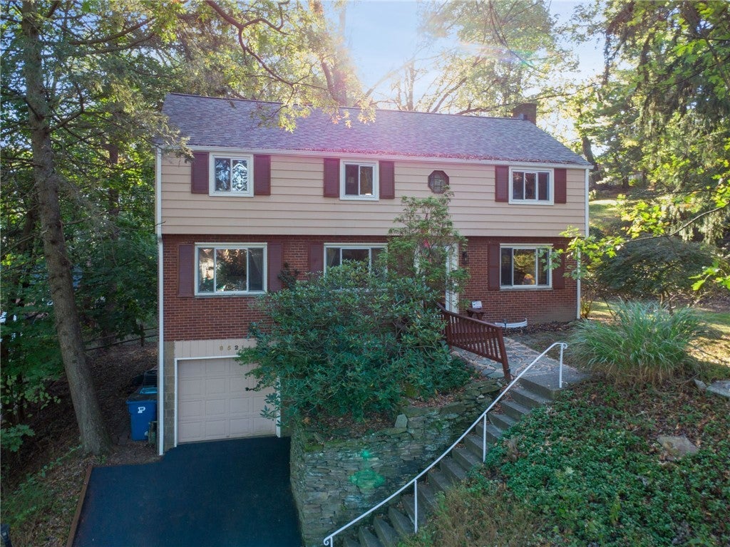 852 Hawthorne Drive, Penn Hills